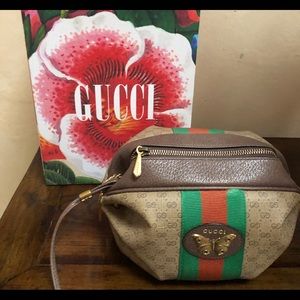 GUCCI  SHOULDER  BAG $375 AUTHENTIC  ORIGINAL BOX